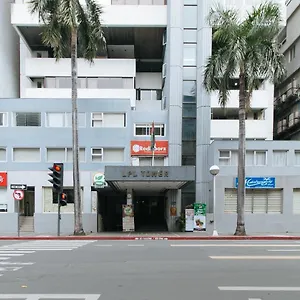 Hotel Reddoorz Premium Near Greenbelt Makati - Vaccinated Staff